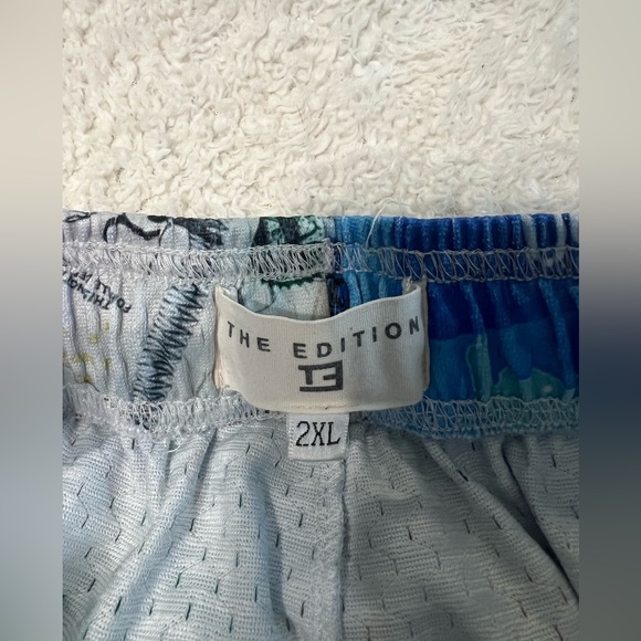 Shorts Brand The Edition
Size 2XL 100% Polyester - Picture 3 of 3